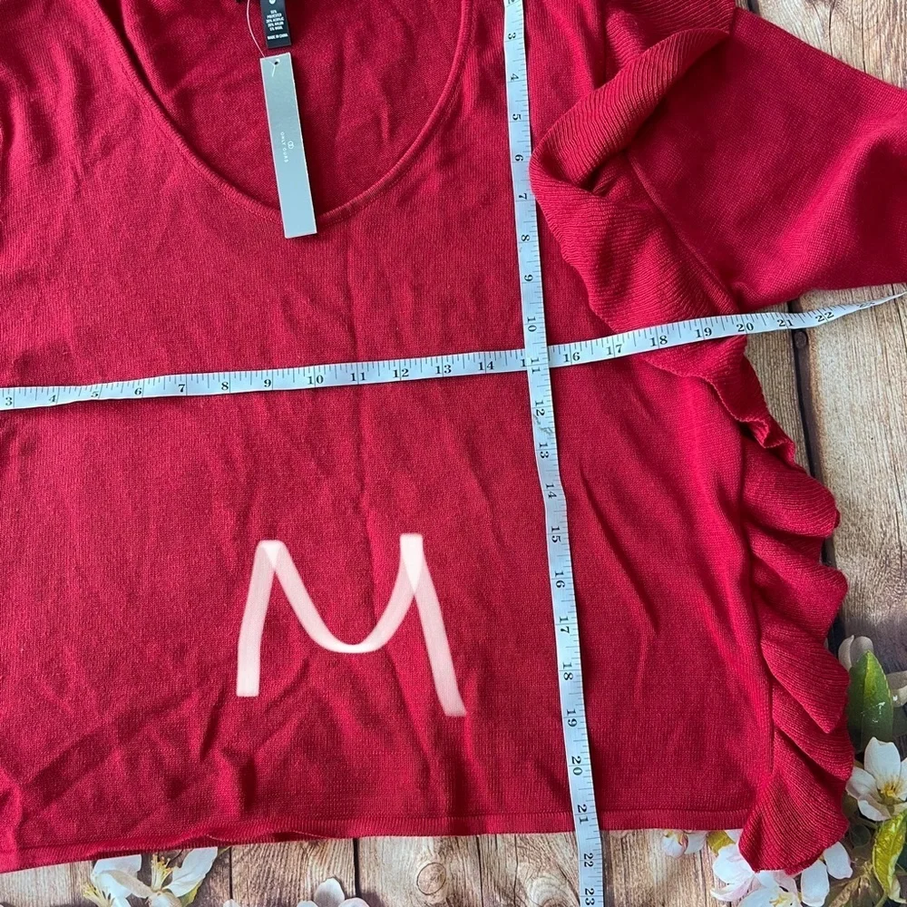 NWT Aqua Ruffled Knit Long Sleeve V-Neck Sweater - Picture 12 of 13